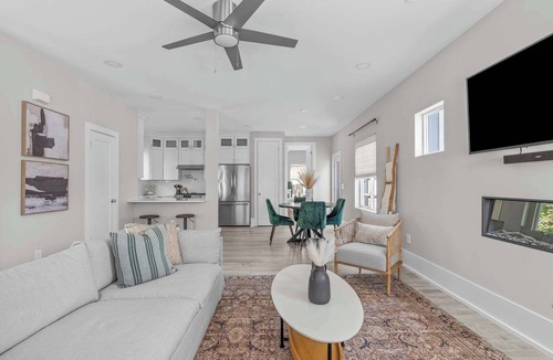 Durham House | Stunning Rooftop Deck Near Downtown Durham