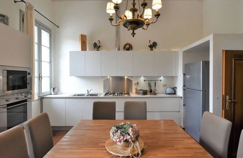 Piombino Dese Villa | Stunning villa for 8 guests with A/C, WIFI, private pool, TV and patio