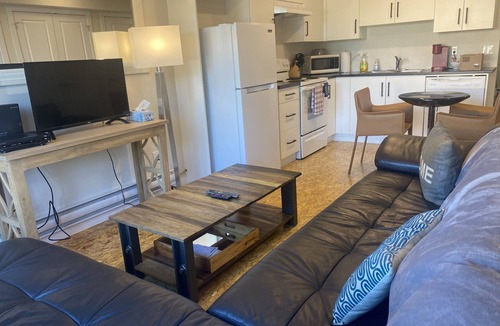 Fort Saskatchewan Condo | Stylish 1 bedroom suit in Fort Saskatchewan 4104