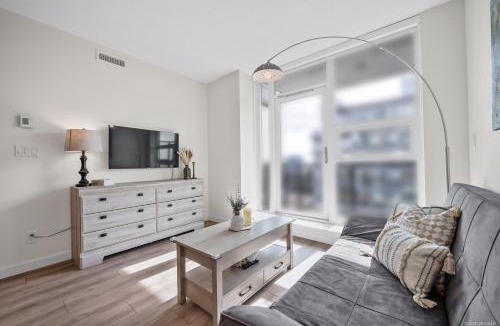 Richmond City Centre Apartment | Stylish and Tranquil Retreat in Richmond City Center