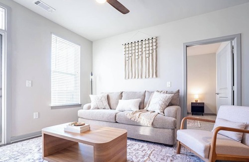 Matthews Apartment | Stylish, Comfortable 2BD Abode near DT Matthews