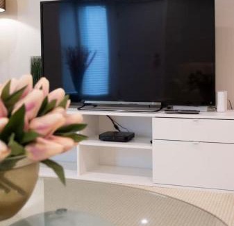 Kerrisdale House | Stylish Home in Van West Side Near YVR&DT