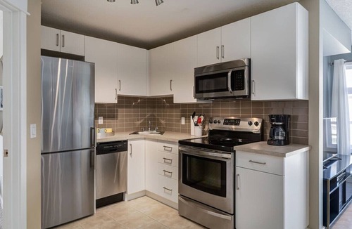 Cougar Creek Condo | Stylish Mountain View Condo with Gym