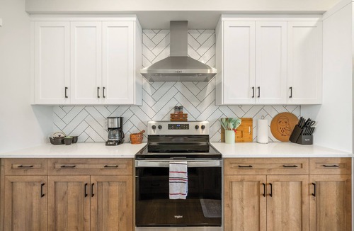 Southeast Calgary House | SugarSnap Sanctuary 4Bdrms, AC, Brand New Home