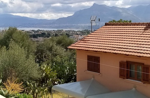 Porticello House | 'Suite Zibibbo' mit Aussicht by Interhome