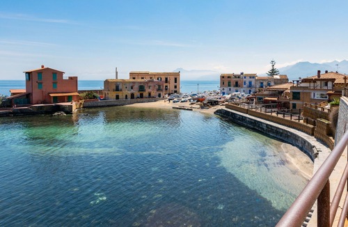 Porticello House | 'Suite Zibibbo' mit Aussicht by Interhome