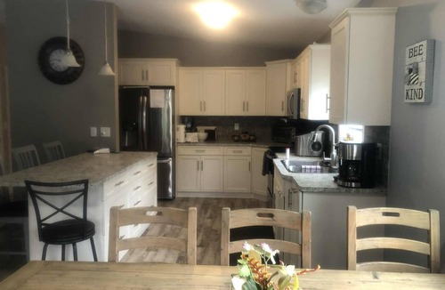 Okanagan-Similkameen Cabin | SUMMER SPECIAL! Save 20% on 6 days or more from July 13- 23!