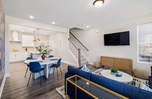 Wake Forest Condo | Sunset Grove – Large‑Group 7BR Near RDU, Lenovo Center & Triangle Universities