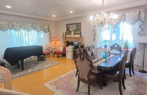 Arbutus Ridge House | Sunshine Home Vancouver Near UBC, DT, YVR