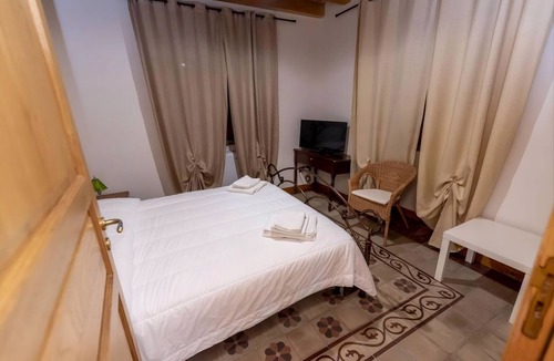 Capri Leone Villa | Superor Vulcan Room