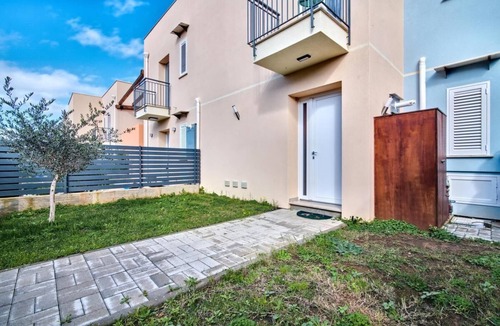 Terrasini House | Swiss House - Sea View Villa