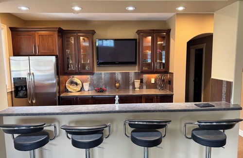 Markerville House | Sylvan Lake Executive Home, 5 minute walk to Beach