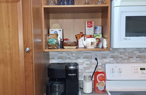 Botwood House | Terrys Place in Botwood, NL. Cozy 2 BR/2 bathrooms/cot/2 bathrooms. Sleeps 6.