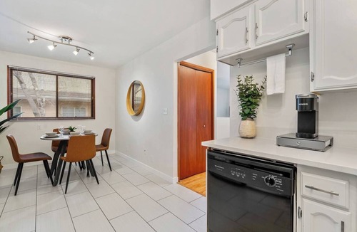 Killarney House | The Alcove - Spacious & Clean - Near DT & LRT Stn!