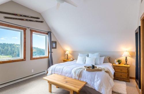 Silver Star Mountain House | The Alpine I No Service Fee's I Ski-in Ski-Out I