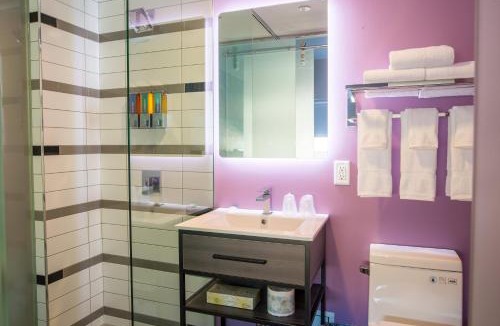 Queens Square Hotel | The Arts Hotel