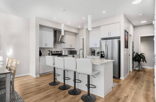 Southeast Calgary House | The Atrium | 2500 sqft | 2 Suites | Pet Friendly