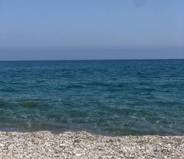 Spadafora Apartment | THE BEACH HOUSE
