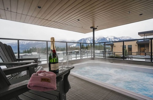 Revelstoke Condo | The Chando - Bright Mountain Luxury 1BDR Condo