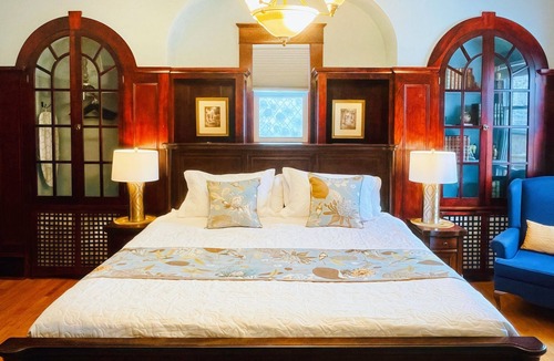 Queens Square House | The Eden Hall Inn