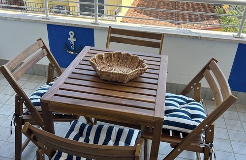 Isola Sacra Apartment | The Fisherman's Refuge - sleep & fly
