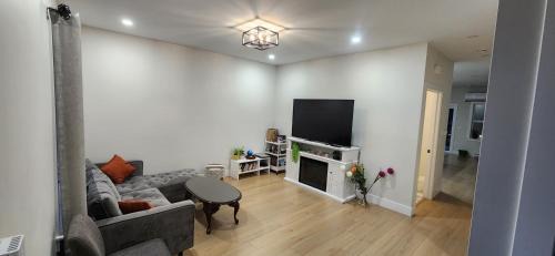 Halifax House | The Highlander Room at Hina's Home