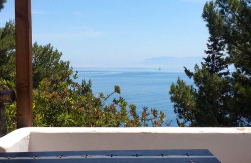 Zarbo di Mare House | The house of the Secco. A luxury retreat by the sea.