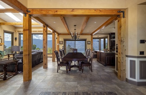 Okanagan Centre Villa | The Hunter's House !