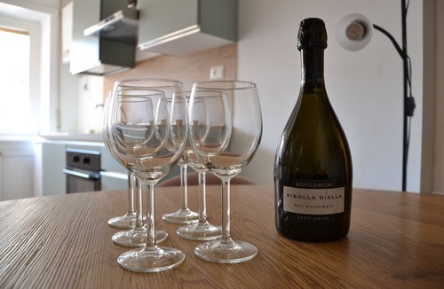 Quartiere XI Portuense Apartment | The Inventor's Refuge Charming Apartment - just minutes from Trastevere