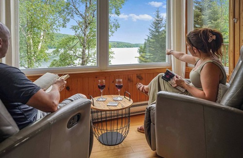 La Minerve Ski Chalet | The Lake Domaine Spa Near Tremblant