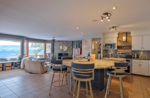 Okanagan-Similkameen House | The Ledge Above Penticton - Stunning Views! *NEW*