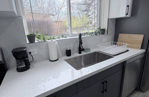 Rosemount Apartment | The Luxe Studio - Comfortable and Affordable Stay