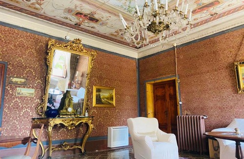 Chiusi Apartment | The Medici suite from 1735 with private Jacuzzi