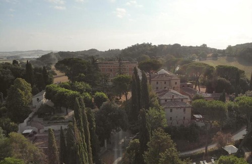 Chiusi Apartment | The Medici suite from 1735 with private Jacuzzi