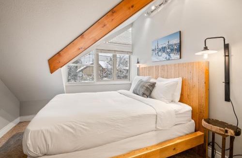 Whistler Village Apartment | The Nest, Central, Luxury Unit, Free Parking