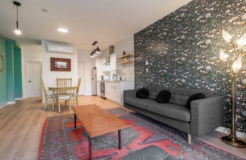 Plateau Mont Royal Apartment | The Radiant Vic Vogel | WIFI | TV | | AC