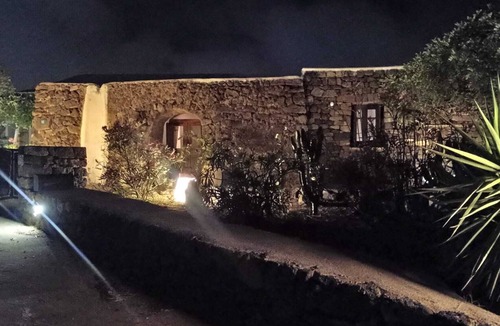 Pantelleria House | The Selfish Carob: dammuso Calypso