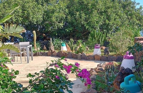 Pantelleria House | The Selfish Carob: dammuso Calypso