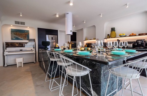 Naso Villa | The Sicily Lobster House