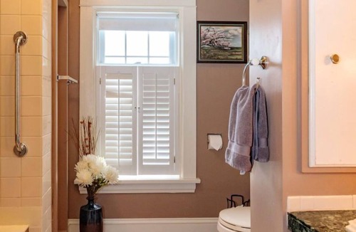 Wolfville Bed & Breakfast | The Stella Rose B&B