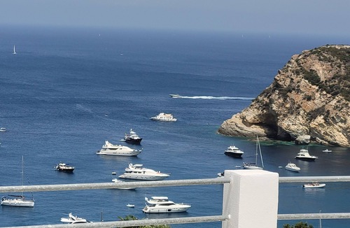 Le Forna Apartment | The terrace by the sea