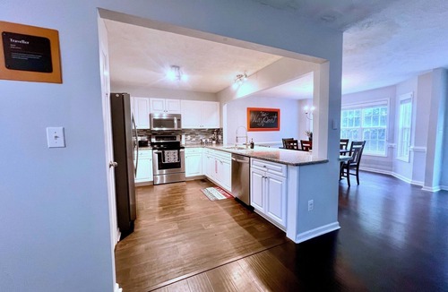 Spring Lake House | The Waypoint, 4BR/7Beds/2.5Bath Travel Themed Vacation Home adjacent to FT Bragg