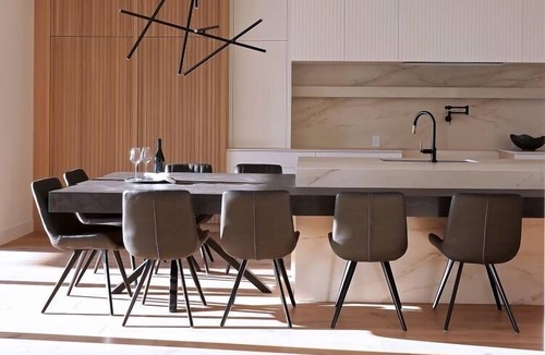 South Pandosy House | This house is a 6 bedroom(s), 3.5 bathrooms, located in Kelowna, BC.