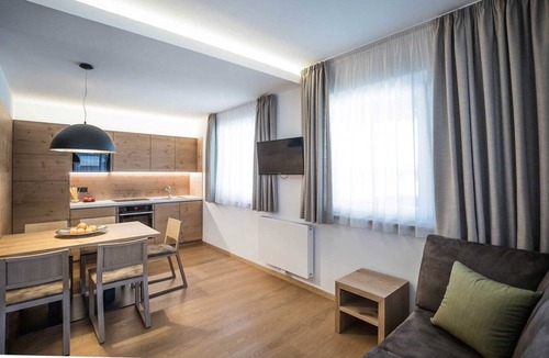 Sand in Taufers Apartment | Three-Room Apartment 'Type C 74m²' with Mountain View, Balcony and Wi-Fi