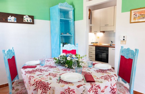 Trabia House | to two steps to sea holiday home Poseidonia