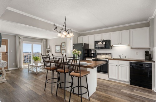 Nags Head Condo | Top Floor Oceanfront Condo with Stunning Views and Walk-In Shower