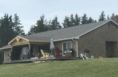 Georgetown House | Total Privacy - Wheelchair Accessible - Golf