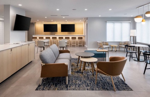 Westbank Hotel | TownePlace Suites by Marriott West Kelowna