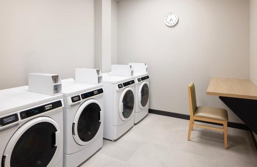 Sidney Hotel | TownePlace Suites by Marriott Victoria Airport Sidney