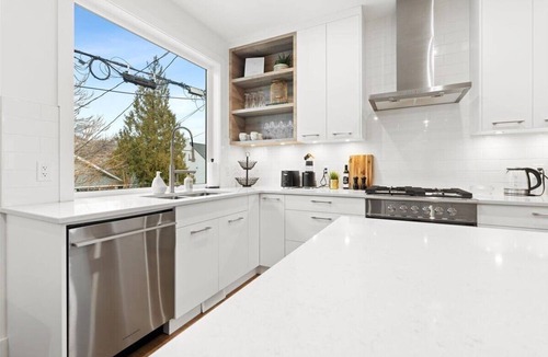 North End House | Townhouse with Rooftop Deck in Downtown Kelowna